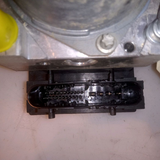 Unité hydraulique ABS occasion RENAULT MODUS Phase 2 01-2008->12-2012 1.5 DCI 85ch 3