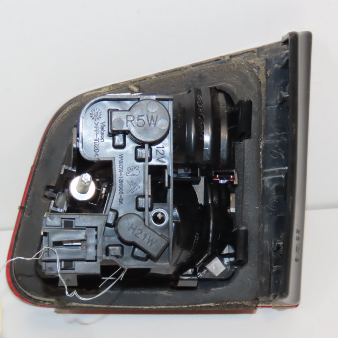 Feu arrière interieur gauche occasion CITROEN C5 II Phase 1 04-2008->... 6350LT 2