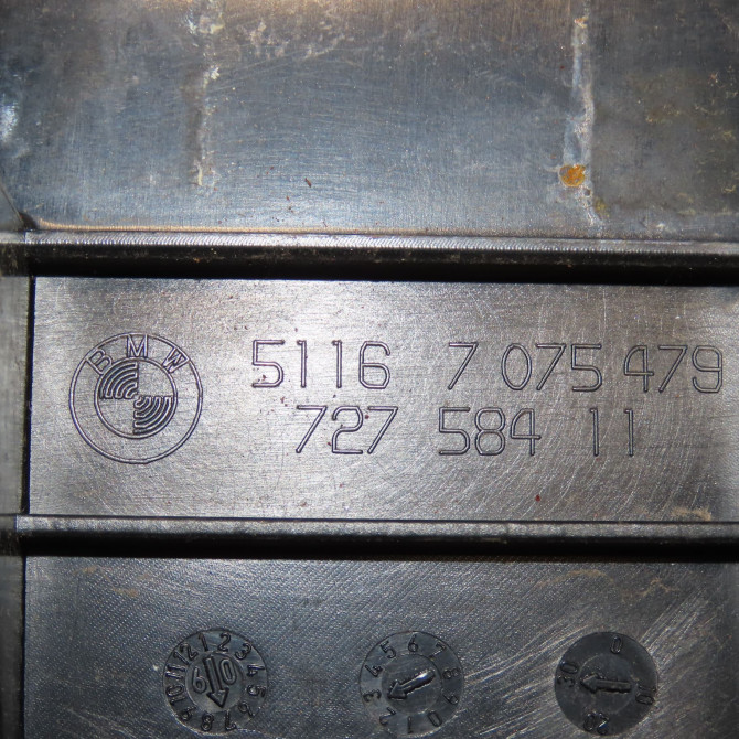 Boite à gants occasion B.M.W. SERIE 3 V Phase 2 09-2008->12-2011 318d 51169110539 4