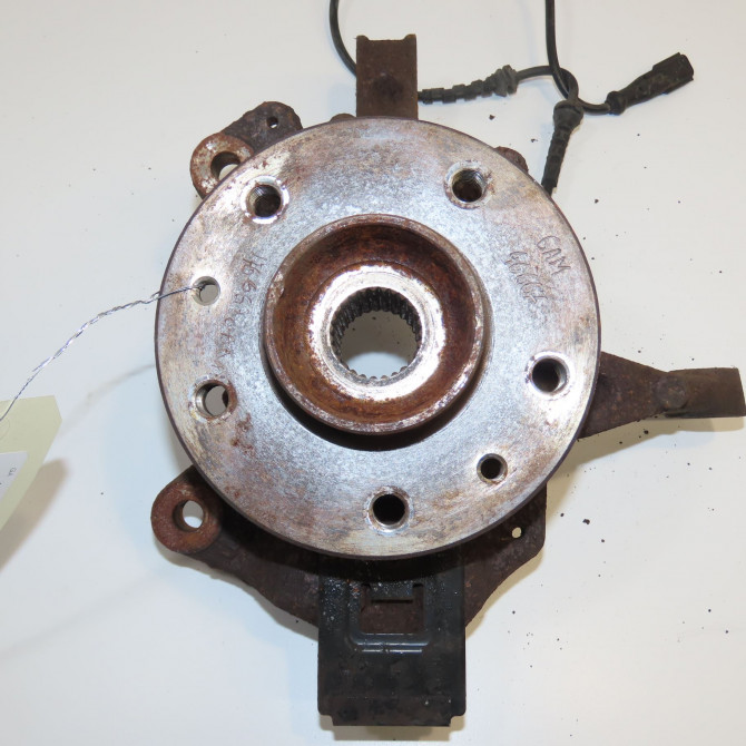 Moyeu avg occasion RENAULT SCENIC III Phase 1 04-2009->11-2011 1.9 DCI 130ch 402027369R 1