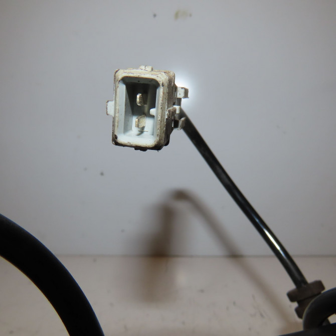 Moyeu avg occasion PEUGEOT 607 Phase 1 11-1999->09-2004 3.0i V6 3