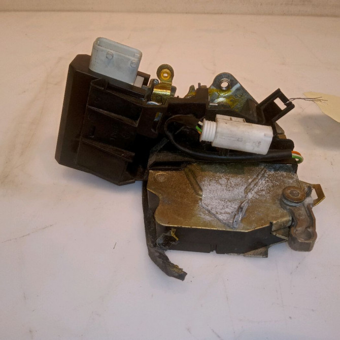 Serrure porte ard occasion B.M.W. SERIE 7 III Phase 1 06-1994->12-2001 51228125672 1