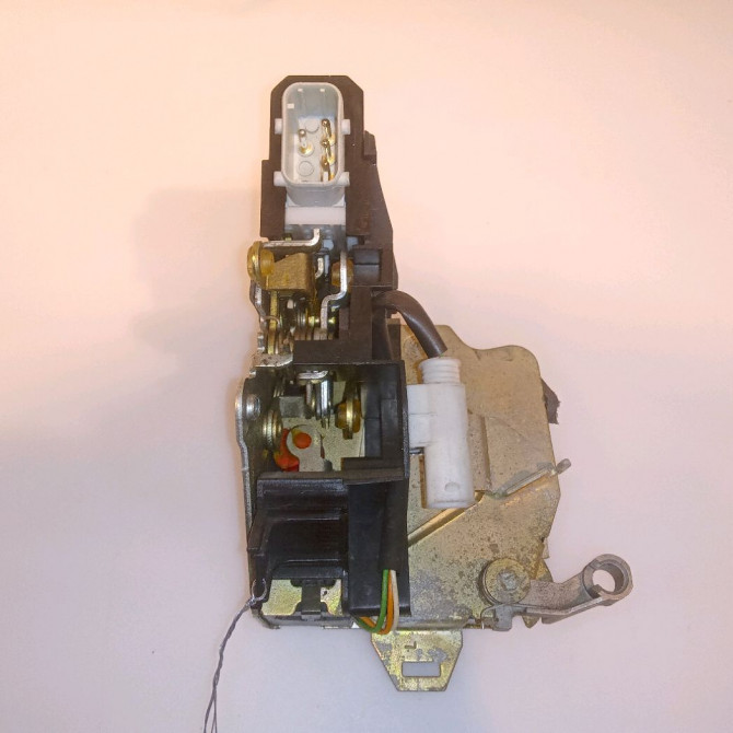 Serrure porte arg occasion B.M.W. SERIE 7 III Phase 1 06-1994->12-2001 51228125671 1