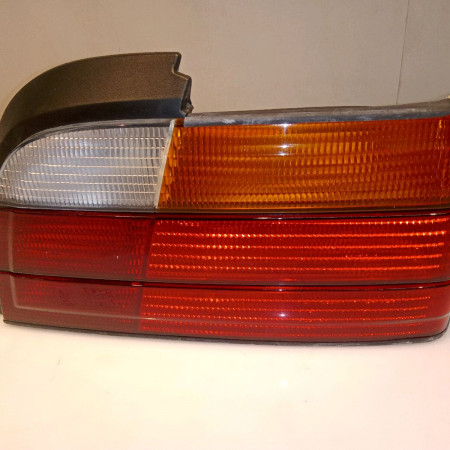 Feu arrière droit occasion B.M.W. SERIE 3 III Phase 1 01-1991->04-1998 318i