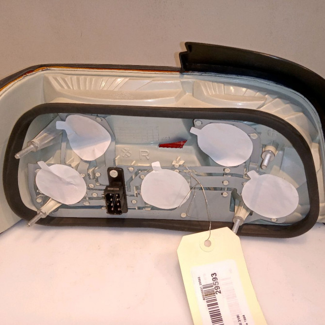 Feu arrière droit occasion B.M.W. SERIE 3 III Phase 1 01-1991->04-1998 318i 2