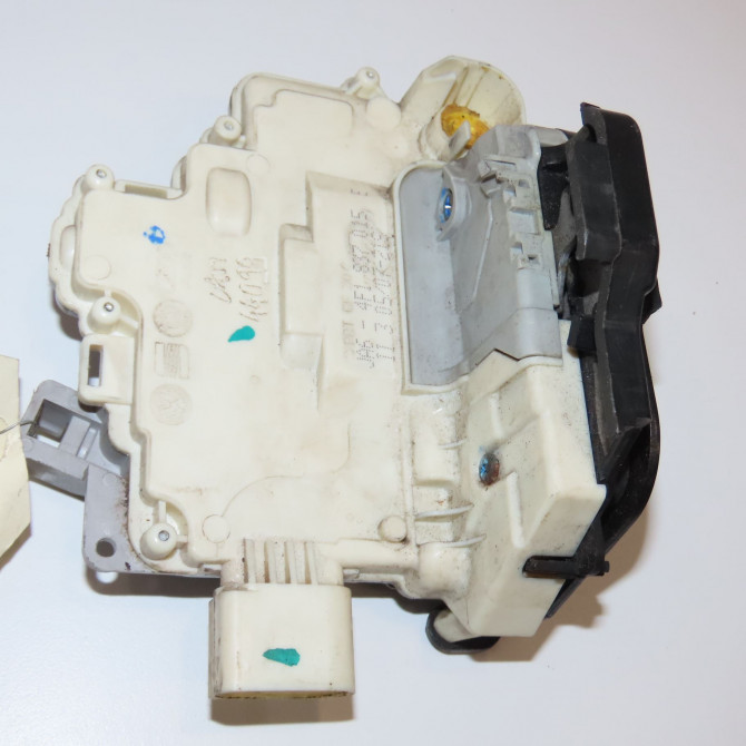 Serrure porte avg occasion AUDI A6 III Phase 1 05-2004->10-2008 3.0 V6 233ch 4F1837016 2