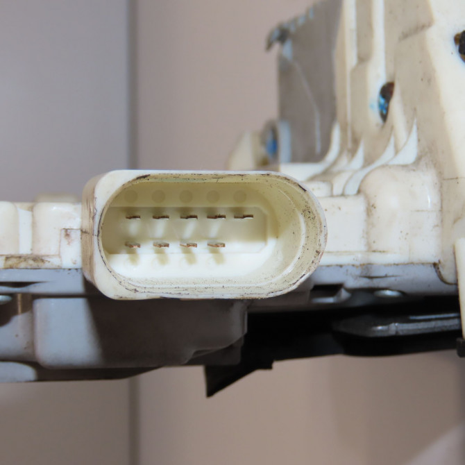 Serrure porte avg occasion AUDI A6 III Phase 1 05-2004->10-2008 3.0 V6 233ch 4F1837016 3