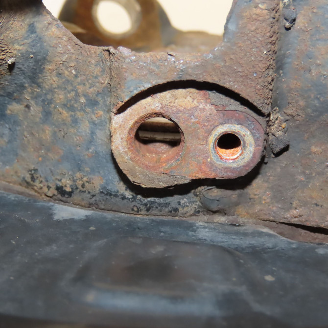 Moyeu avg occasion VOLKSWAGEN GOLF VII GOLF VII Phase 1 2012-10-01->2017-06-30 1.6 TDI 105ch 3