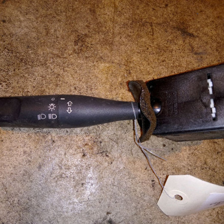 Commande clignotant occasion CITROEN ZX Phase 2 BREAK 07-1994->06-1998 1.9 D 69ch 96049667ZL