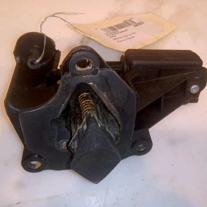 Actionneur serrure hayon occasion RENAULT CLIO II Phase 2 06-2001->07-2006 1.2i 75ch 7701039565 1