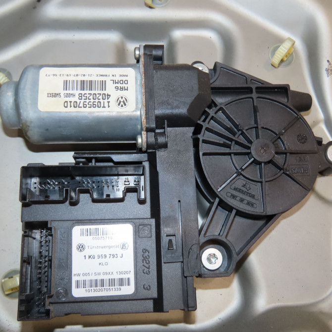 Mecanisme+moteur leve-glace avg occasion SKODA OCTAVIA I 1Z1837461 3