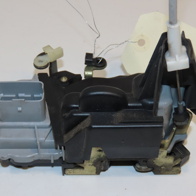 Serrure porte avg occasion PEUGEOT 307 Phase 1 04-2001->06-2005 2.0 HDI 90ch 9135N3 3