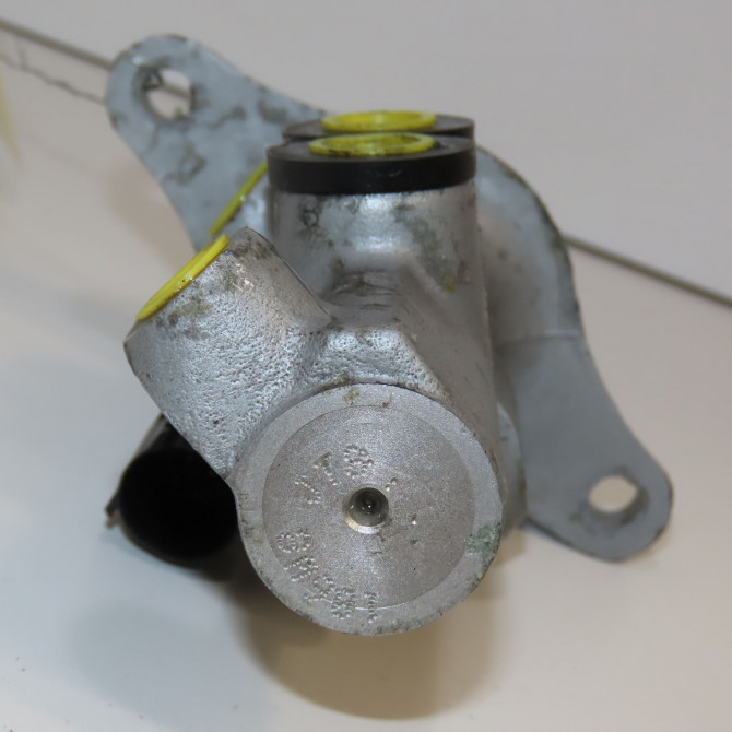 Maitre cylindre occasion  1K1614019K 2