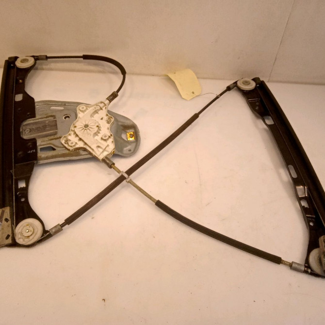 Mecanisme + moteur lève-glace avant droit occasion MERCEDES CLASSE C COUPE SPORT II Phase 1 03-2001->03-2004 2037204046 2