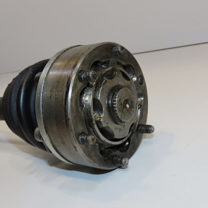 Transmission avant gauche occasion VOLKSWAGEN JETTA II Phase 1 04-1984->01-1992 4