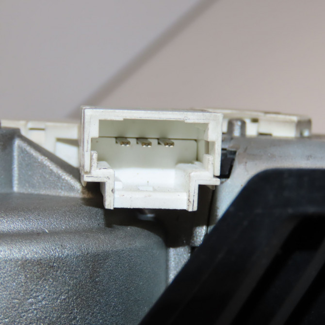 Moteur essuie-glace arrière occasion DACIA LOGAN I Phase 1 MCV 01-2007->10-2008 1.5 DCI 85ch 3