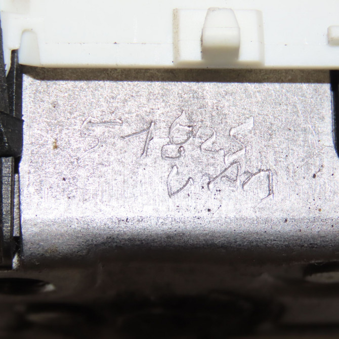 Serrure porte coulissante d occasion CITROEN BERLINGO II Phase 2 02-2012->09-2015 1.6 HDI 90ch 9137N7 7