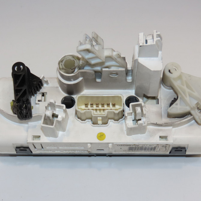 Commande de chauffage occasion RENAULT CLIO III Phase 2 03-2009->12-2014 1.5 DCI 70ch 7701070473 2