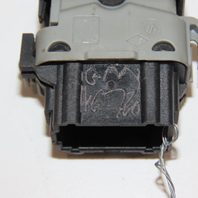 Commande lève-glace porte avant droite occasion RENAULT CLIO III Phase 1 09-2005->03-2009 1.5 DCI 70ch 8200108266 3