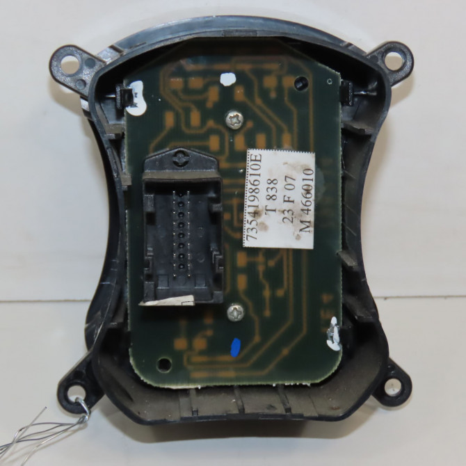 Bouton de warning occasion FIAT DOBLO I Phase 2 01-2006->12-2009 1.3 DT 75ch 735408798 2