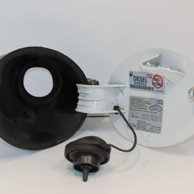 Volet de trappe carburant occasion VOLKSWAGEN NEW BEETLE II phase 1 09-2011->... 1.6 TDI 105ch 5C5809857N 2