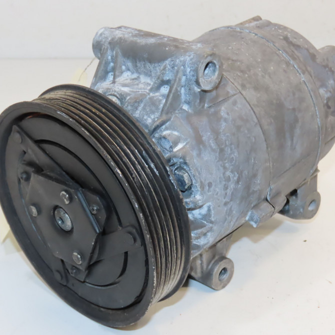 Compresseur air conditionne occasion RENAULT SCENIC II Phase 1 03-2004->09-2006 1.6i 16v 8200940837 1