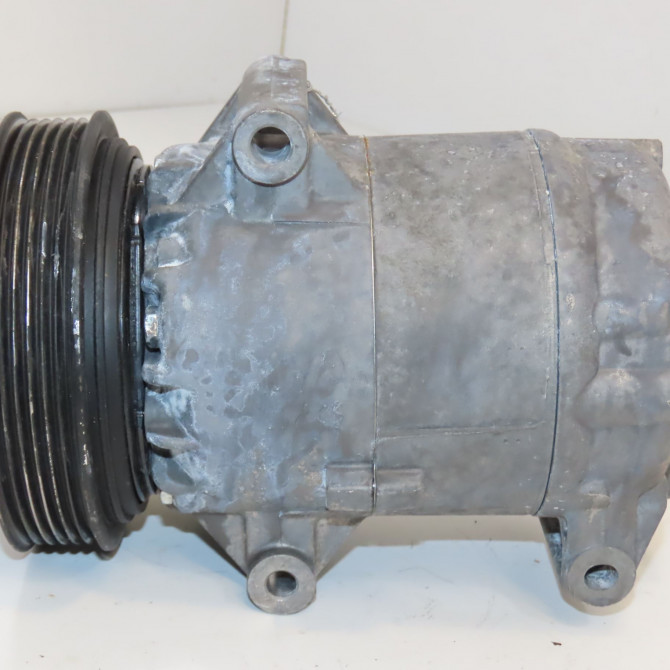 Compresseur air conditionne occasion RENAULT SCENIC II Phase 1 03-2004->09-2006 1.6i 16v 8200940837 2