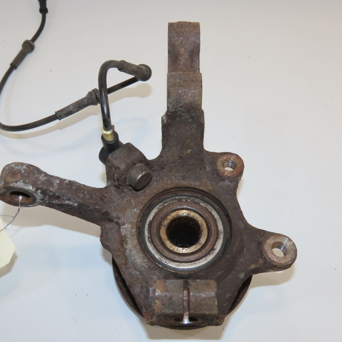 Moyeu avg occasion RENAULT SCENIC I Phase 1 09-1996->08-1999 8200208332 2