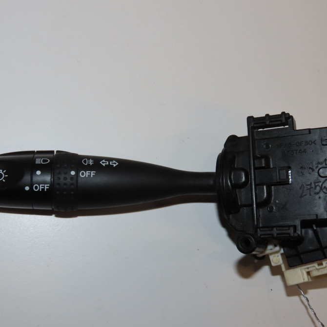 Commande clignotant occasion SUZUKI SWIFT III Phase 1 03-2005->09-2011 1.3 DDIS 70ch 3721062JA1 1