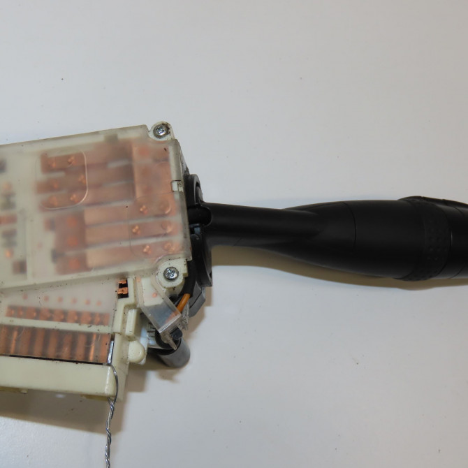 Commande clignotant occasion SUZUKI SWIFT III Phase 1 03-2005->09-2011 1.3 DDIS 70ch 3721062JA1 2