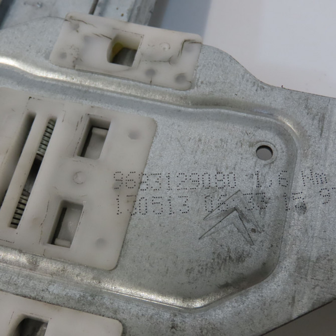 Mecanisme leve-glace arrière gauche occasion CITROEN C3 II Phase 2 03-2013->12-2016 1.4 HDi 70ch 9223F8 3
