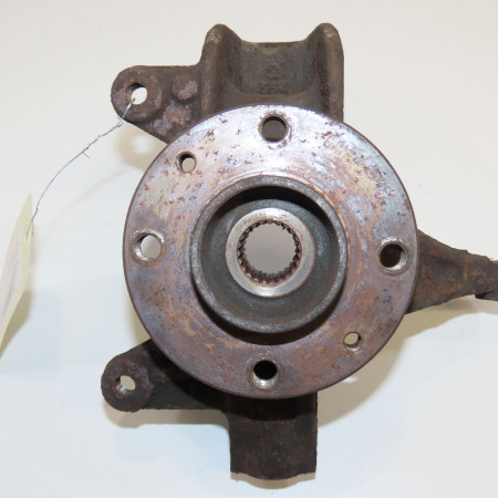 Moyeu avg occasion RENAULT MEGANE II Phase 1 09-2003->12-2005 1.6 16v 7701207677