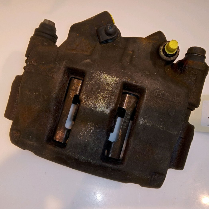 Etrier de frein avant gauche occasion RENAULT MASTER II Phase 1 09-1997->11-2003 2.8 DTI 115ch 7701208012 1