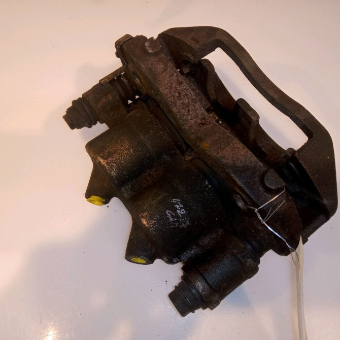 Etrier de frein avant gauche occasion RENAULT MASTER II Phase 1 09-1997->11-2003 2.8 DTI 115ch 7701208012 3