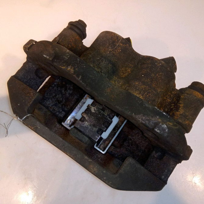 Etrier de frein avant droit occasion RENAULT MASTER II Phase 1 09-1997->11-2003 2.8 DTI 115ch 7701208013 3