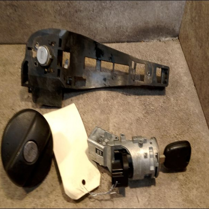 Kit serrures + antivol occasion CITROEN C3 PLURIEL I Phase 1 04-2003->09-2008 1.4 HDi 4162FN 1