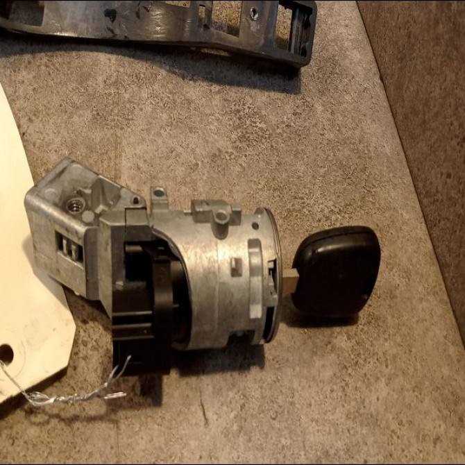 Kit serrures + antivol occasion CITROEN C3 PLURIEL I Phase 1 04-2003->09-2008 1.4 HDi 4162FN 2