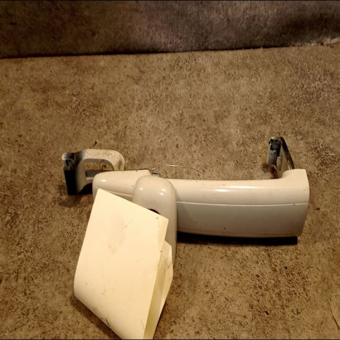 Poignee ext porte avg occasion CITROEN C3 PLURIEL I Phase 1 04-2003->09-2008 1.4 HDi 9101W9 1