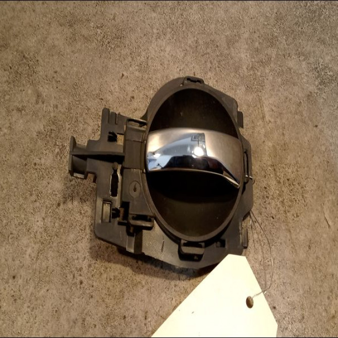 Poignee int porte avd occasion CITROEN C3 PLURIEL I Phase 1 04-2003->09-2008 1.4 HDi 9144A7 1
