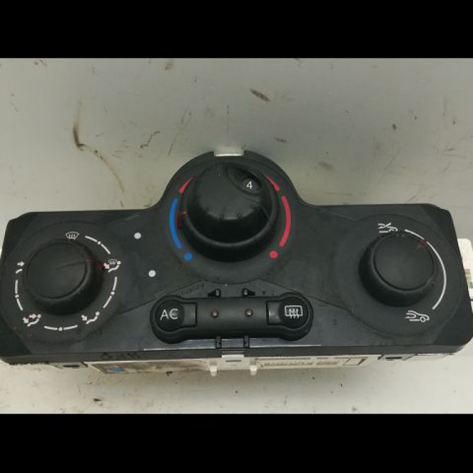 Commande de chauffage occasion RENAULT CLIO III Phase 1 09-2005->03-2009 1.5 DCI 70ch 7701070473 1