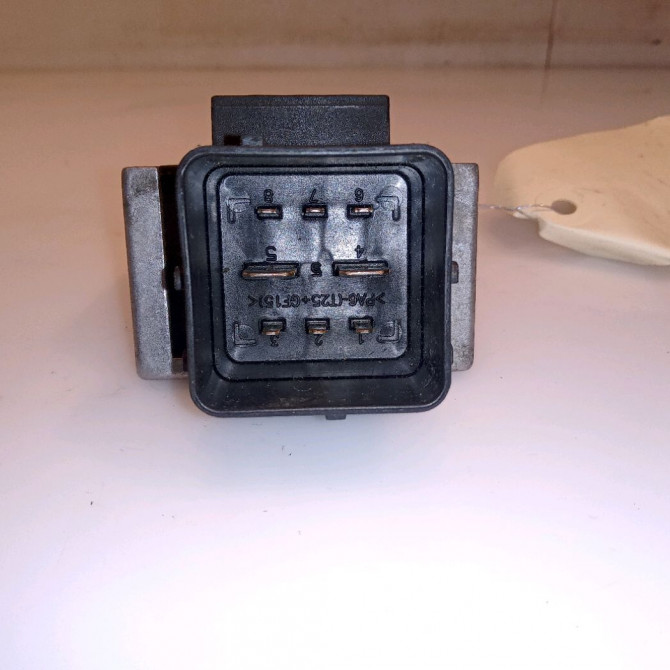 Boitier de préchauffage occasion DACIA LODGY Phase 1 01-2012->... 1.5 DCI 90ch 110678071R 2