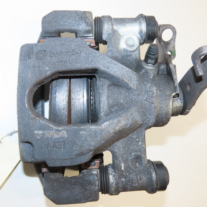 Etrier de frein arrière gauche occasion  440113887R 4