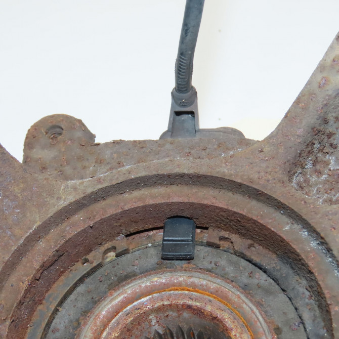 Moyeu avd occasion RENAULT SCENIC III Phase 1 04-2009->11-2011 1.9 DCI 130ch 402027369R 3