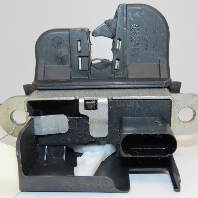 Serrure hayon occasion VOLKSWAGEN NEW BEETLE II phase 1 09-2011->... 1.6 TDI 105ch 5G6827505B9B9 2