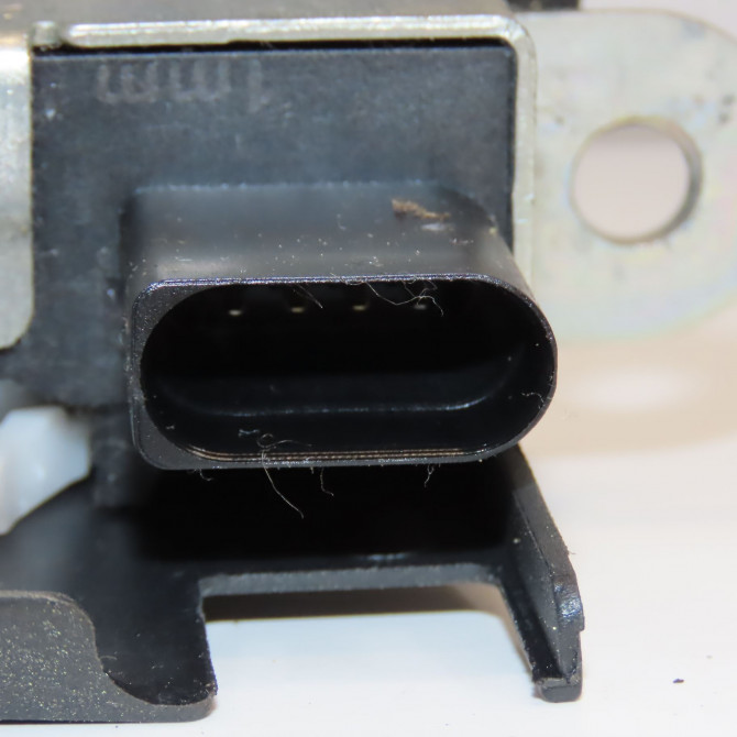 Serrure hayon occasion VOLKSWAGEN NEW BEETLE II phase 1 09-2011->... 1.6 TDI 105ch 5G6827505B9B9 3