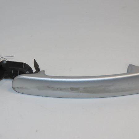 Poignee ext porte avd occasion VOLKSWAGEN POLO IV Phase 2 05-2005->09-2009 1.2i 65ch 3B0837207F3FZ