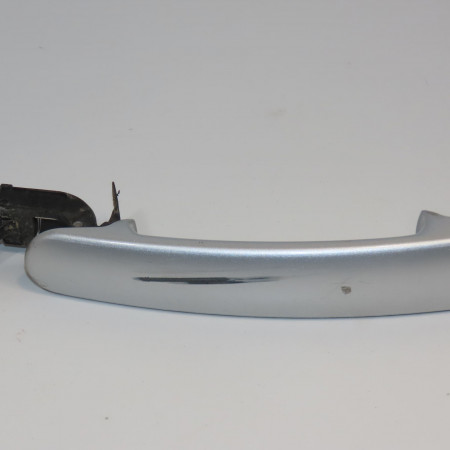 Poignee ext porte ard occasion VOLKSWAGEN POLO IV Phase 2 05-2005->09-2009 1.2i 65ch 3B0837207F3FZ