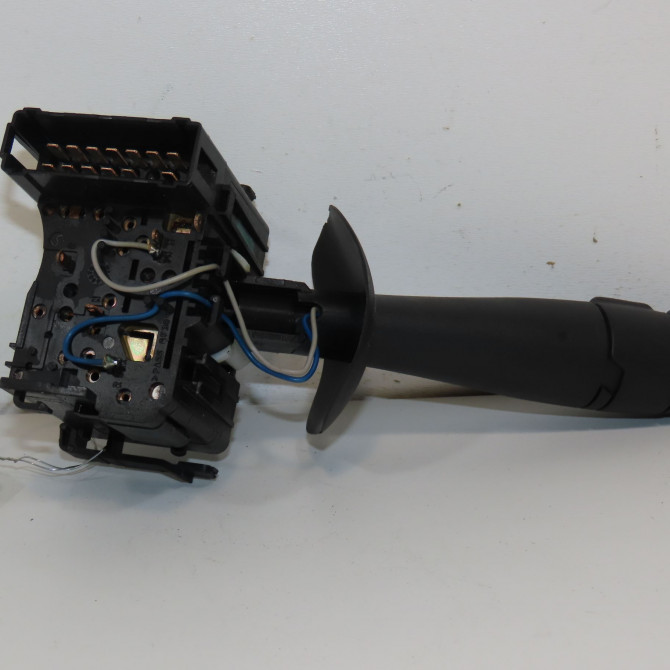 Commande clignotant occasion RENAULT TWINGO II Phase 1 06-2007->11-2011 1.2i 60ch 2