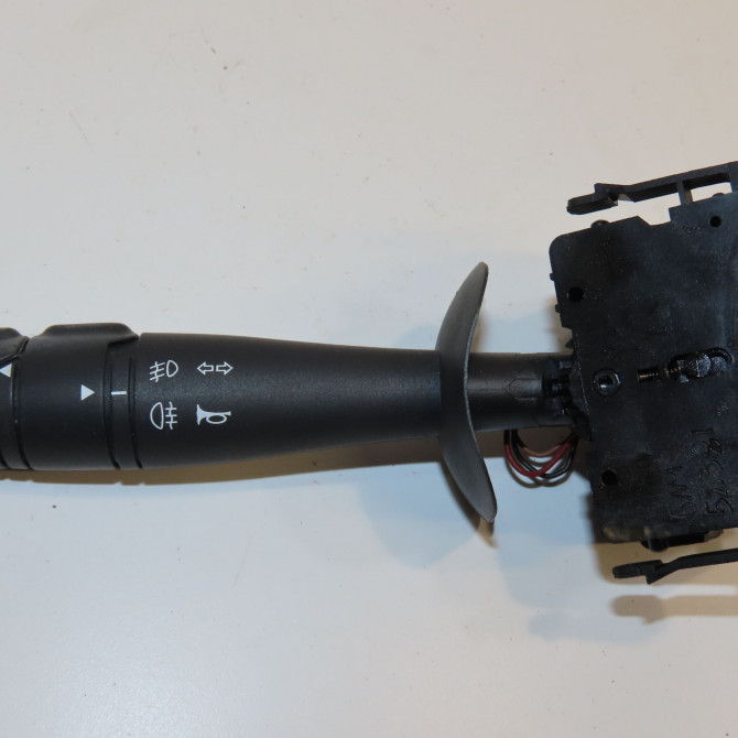 Commande clignotant occasion RENAULT TWINGO II Phase 1 06-2007->11-2011 1.2i 16v 75ch 7701063405 1