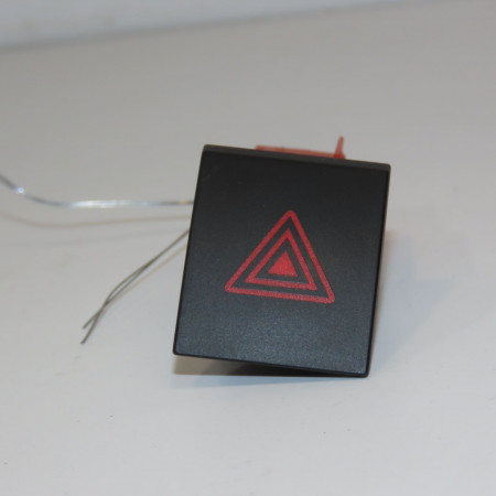 Bouton de warning occasion SKODA FABIA II Phase 2 03-2010->12-2014 1.6 TDI 90ch 5J0953235ERBE